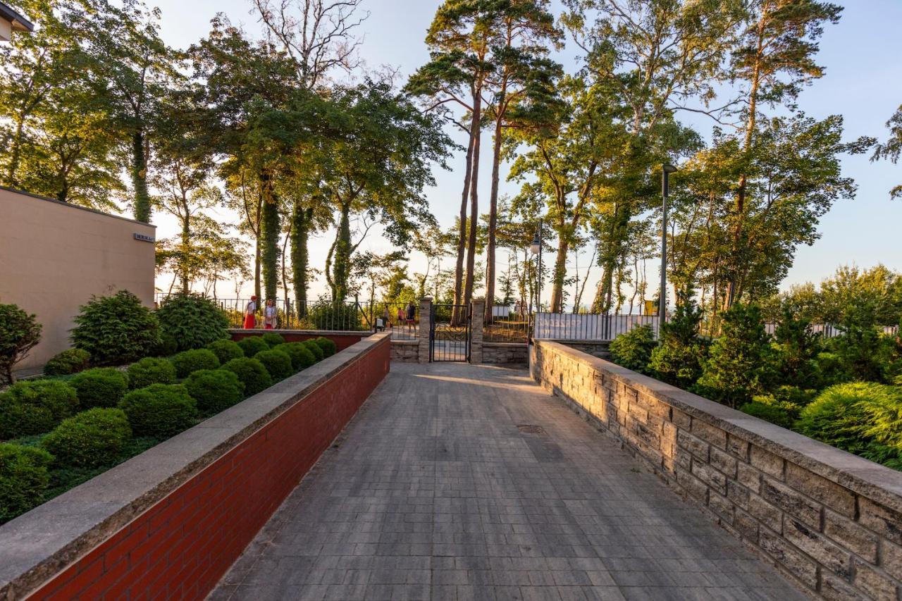 7m Z Basenem W Jednym Budynku Klifowa Bon Turystyczny !!! Free Private Parking Apartment Rewal